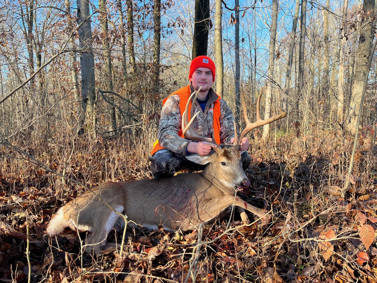 CarterPoulton's tweet photo. After 2 years of hunting this deer hard, all the hard work payed off. Got it done in my last youth gun weekend this morning. Rattled him in to 150yards. Blessed is an understatement! Gross rough score of 167in. ThanksCharles Porter for all the help this offseason getting us ready https://t.co/pfdHTpEZgo