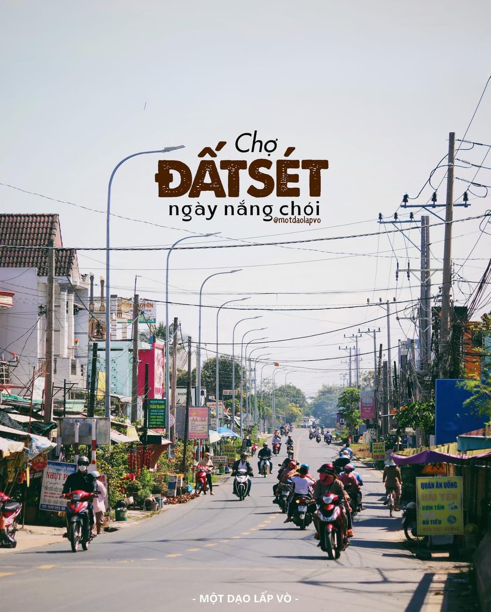 TrngHun27484610's tweet photo. 🌤- Chợ Đất Sét ngày nắng chói -🌤

Ôi cái chợ quê thật thân thuộc và giản dị làm sao, những con người mưu sinh nhưng trên môi vẫn nở nụ cười thật đẹp biết bao.

Bạn thấy quê tôi như nào cùng dạo 1 vòng Lấp Vò với tui không?
#LapVo #MyAnHungB #Dongthap https://t.co/eVwUzKsQN8