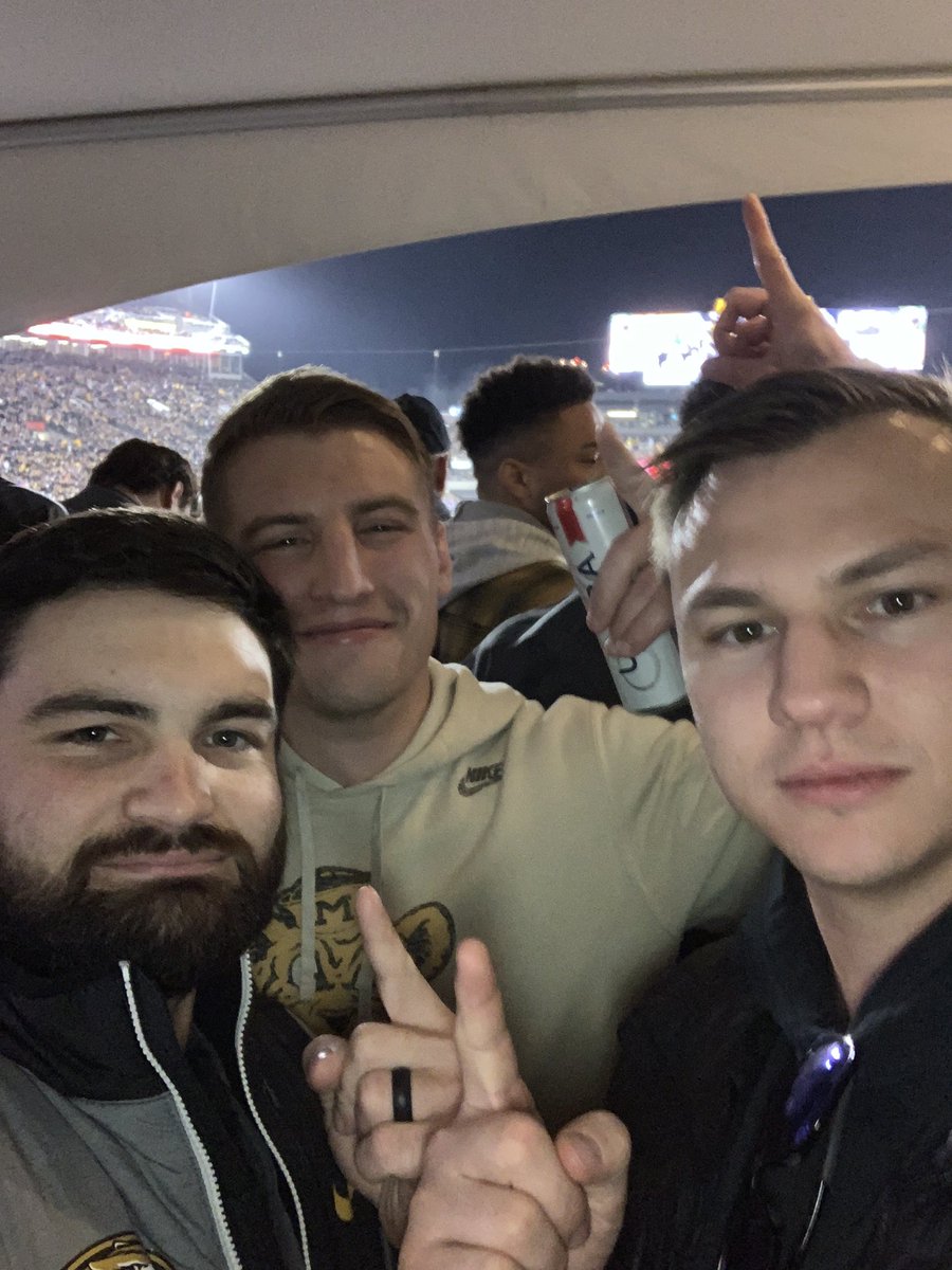 mmanley154's tweet photo. People forget but I don’t , #7 should be in the rafters #MaukTober @MatyMauk_7 @Nick_Nasenbeny @lemanowiczboom https://t.co/8D0UsRb13W