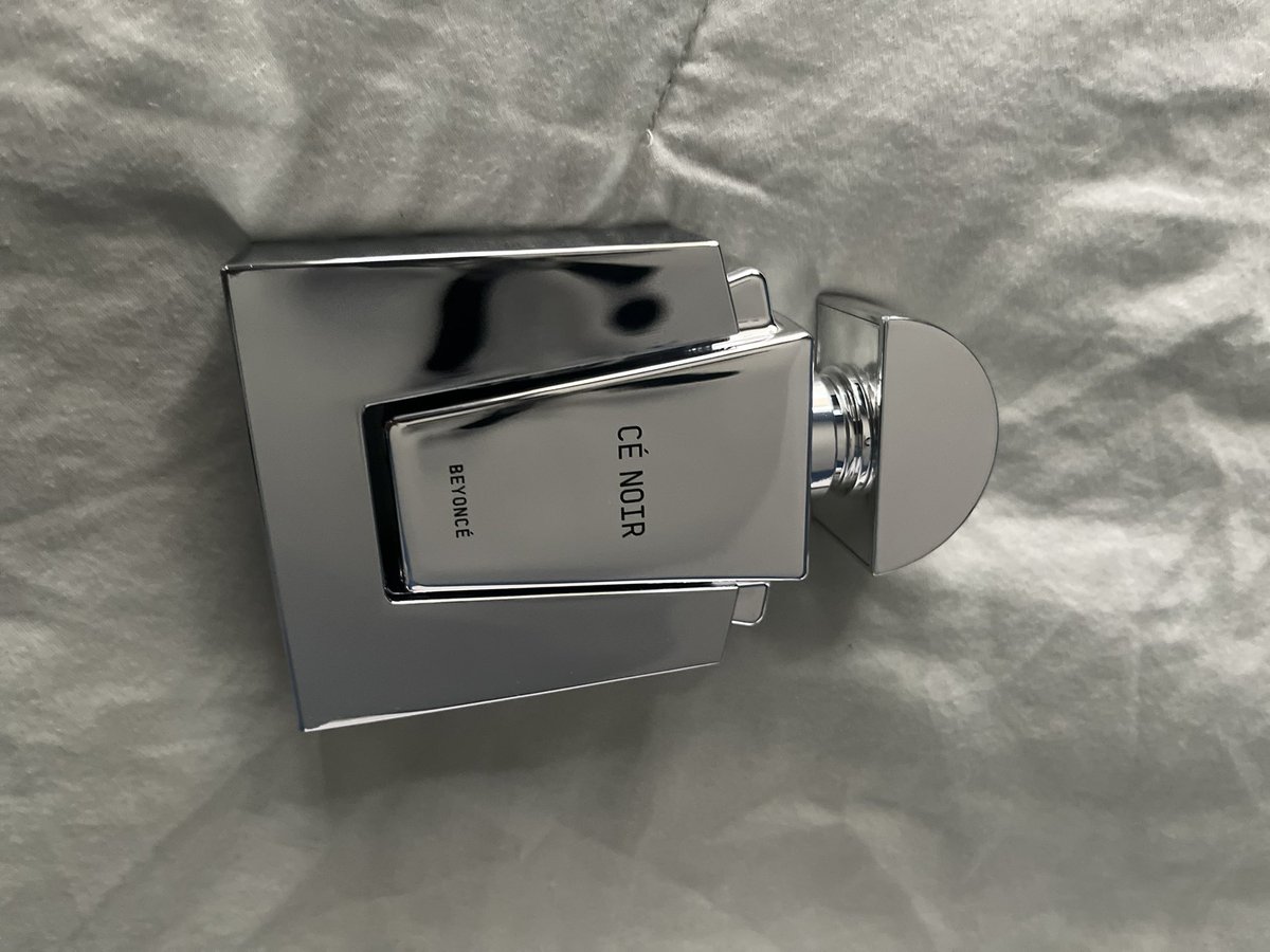 29Gracious's tweet photo. Smell’s amazing 
Early b-day gift from my Husband 🥰 https://t.co/u3tkWx7Hp0