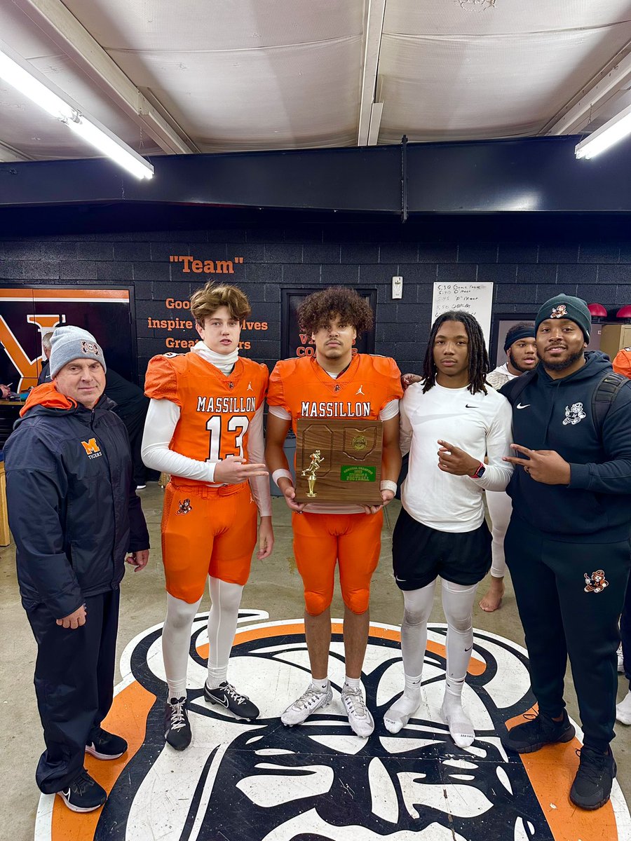 CoachSpruill50's tweet photo. DII REGIONAL CHAMPS!! 14-0…. 
Job Not Finished!! #BlackSwarm TIG https://t.co/wYCQ4TVl3D