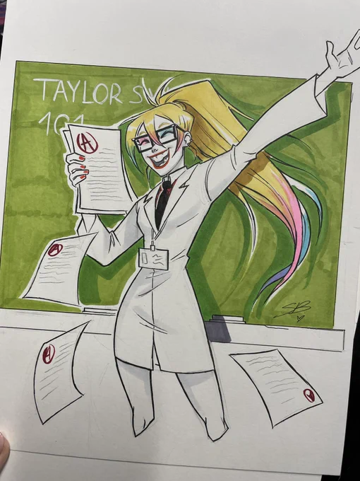 Professor Quinn welcomes you for "Taylor Swift 101". Even Harleen is a swiftie ✨ 