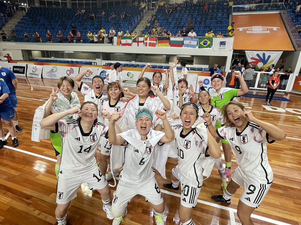 JDFA_official's tweet photo. 第5回ろう者フットサル世界選手権大会(デフフットサルワールドカップ2023)デフフットサル女子日本代表決勝戦は前回大会優勝国ブラジルに勝利しデフフットサル史上初となる優勝を果たしました！
 応援ありがとうございました！
日本  4-4  ブラジル
　　 PK (4-1) 
得点者：酒井2点、阿部1点、中井1点 https://t.co/HtH6zeHcKM