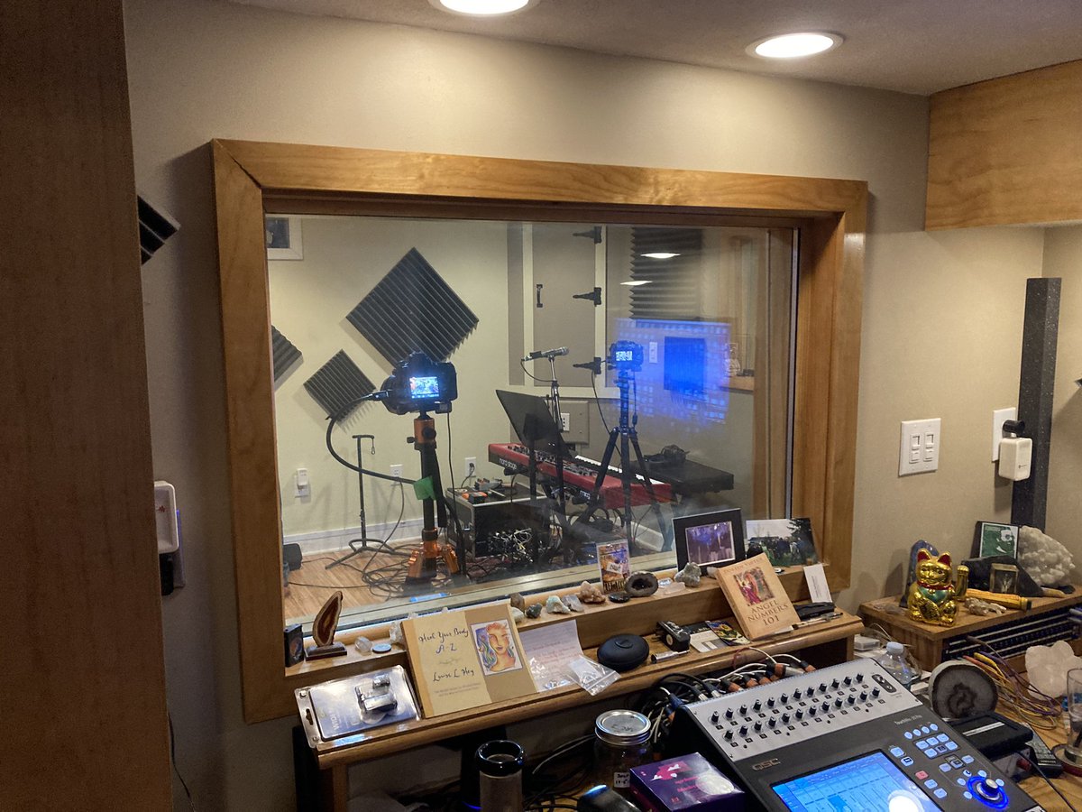 Killer session setting up the streaming rig.