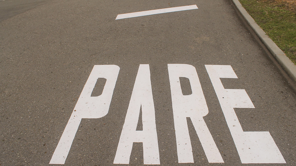 Elmayorsigilo's tweet image. #SeñalesDeTransito #Horizontales o de piso,en #CartagenaDeIndias algunas se han borrado,no habido #Autoridad,para reponerlas en Hospital Naval,#ZonasEscolares,Alto Bosque,#CorredorDeCarga,#MartinezMartelo por Lubricantes Cartagena,Mamonal @DATT_Cgena @dumek_turbay @cmario851