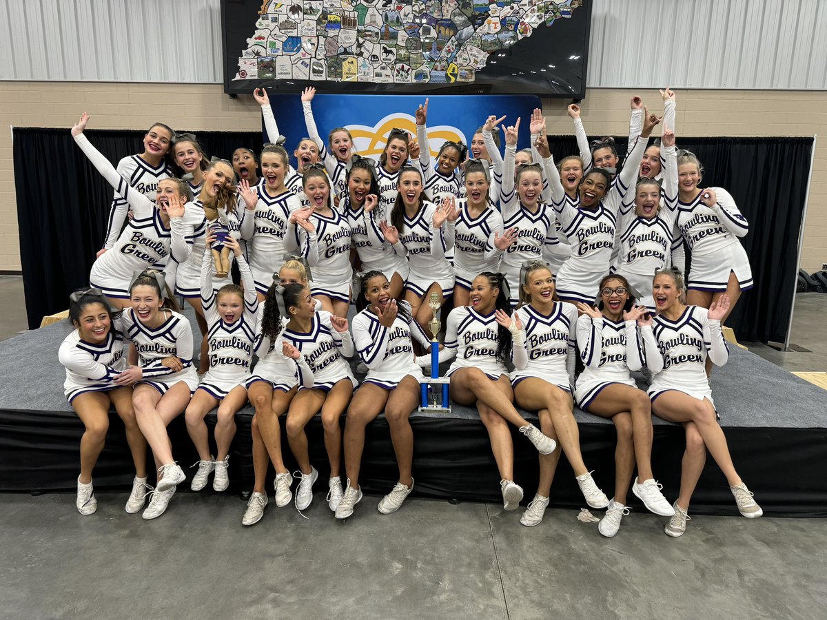 🏰 Headed to Nationals! 

TN Extreme Super Varsity CHAMPIONS 💜💛