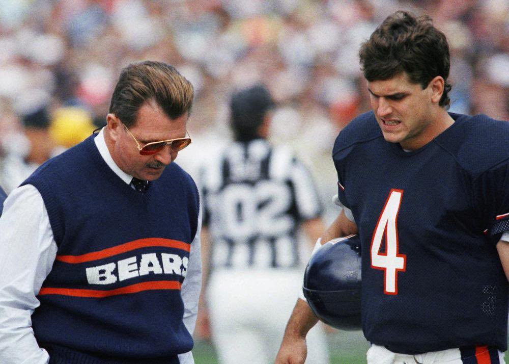 MLFootball's tweet photo. 🚨NEWS: Michigan head coach Jim Harbaugh reportedly has an interest in becoming the Chicago #Bears' next coach, per @TheAthletic. 

Harbaugh spent 7 years in Chicago playing QB. https://t.co/VRylJgQe3t