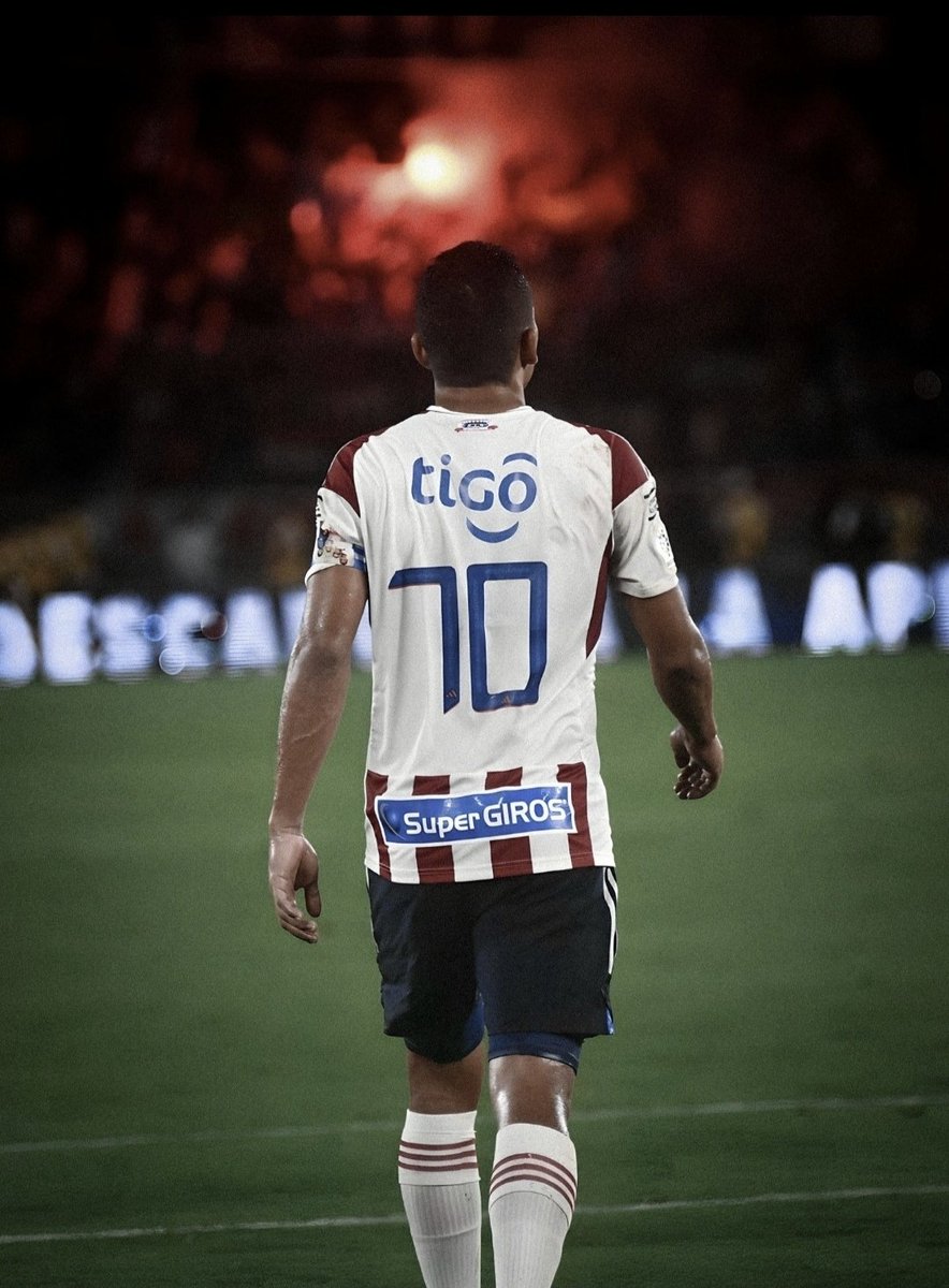 PTiburona's tweet photo. Aguante por siempre Capitán! https://t.co/ielV6hCng9