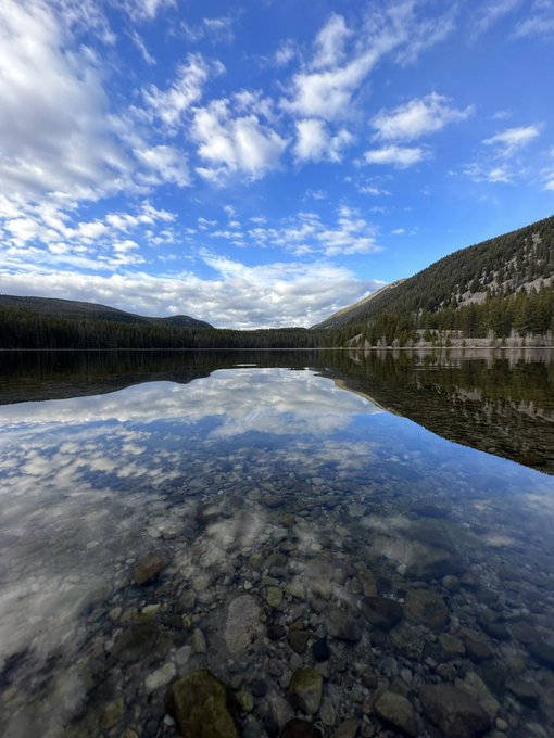 Not always glitz and glam over here boys ☺️ https://t.co/hsAqs2Fils<a href="/tag/hohoho"class="tags"><span>#hohoho</span></a>