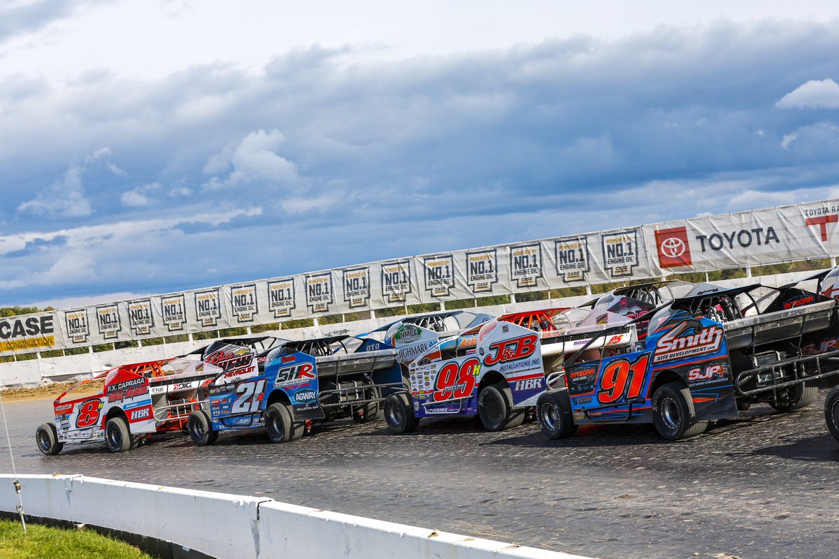 BREAKING NEWS:
 
Super DIRT Week 52 has a new schedule 2024!
 
Racing events are moved up a day, which means the Billy Whitaker Cars 200 will now be under the lights on SATURDAY, OCT. 12!
 
Tickets for “Racing’s Biggest Party” go on Sale on Friday (Nov. 24)
 
More details to come