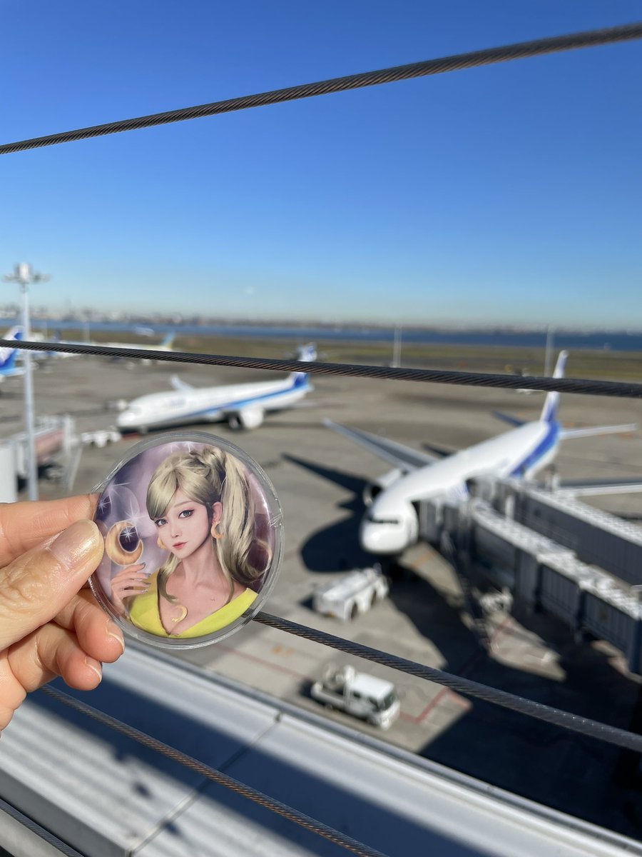 3mjaj's tweet image. エンジン音が高ぶると
ドキドキするね✨
いよいよだね❣️
行ってらっしゃい、頑張って📣

#yourway  
#フラフリ缶バッチ 
#フラフリエディションで寄付