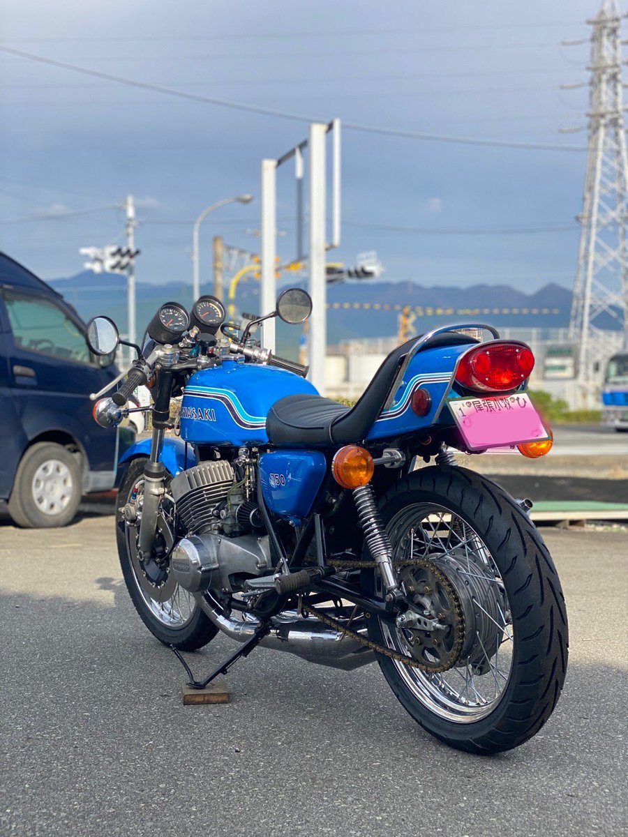 TAKECHIYO_COM's tweet photo. シャコタンマッハ作ってもらった〜(・∀・)ノ…✨✨
ありがとうございます(・∀・)ノ…✨✨
#kawasaki
#mach
#ss750
#H2 https://t.co/J46s95VoYa