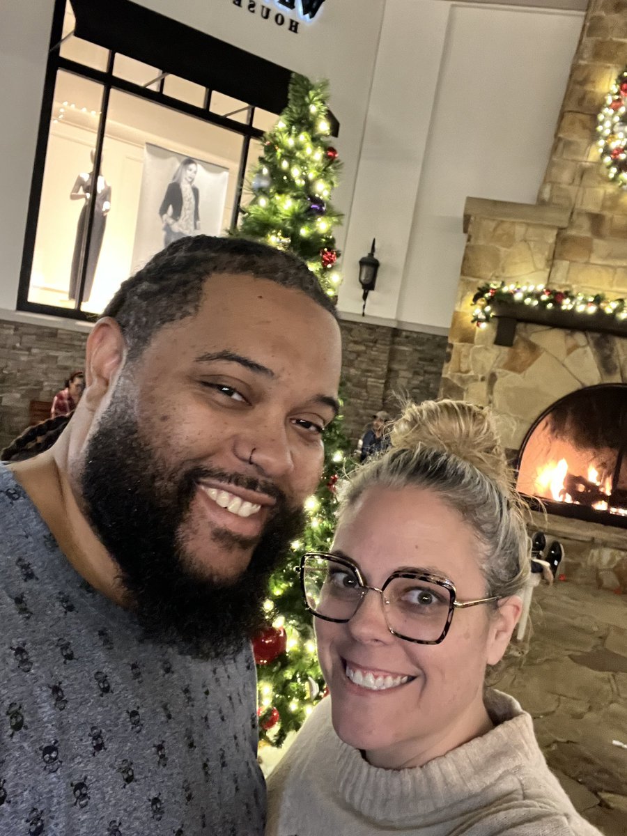 Katie Outlaw tweet media