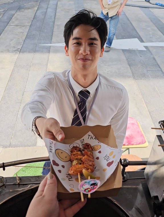 tawanchapter's tweet photo. WHY SO CUTE😭💖🤏🏻 https://t.co/QazGHj152U