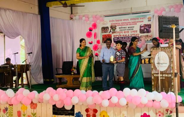 CltKv1's tweet image. Proud moment for our school as our young talents grab the spotlight at Nipun Kala Utsav. First prize for both group dance and group song 🌟🎶 #pmshriKVNo1Calicut #CelebratingSuccess 
#WinningCombo #proudmoment