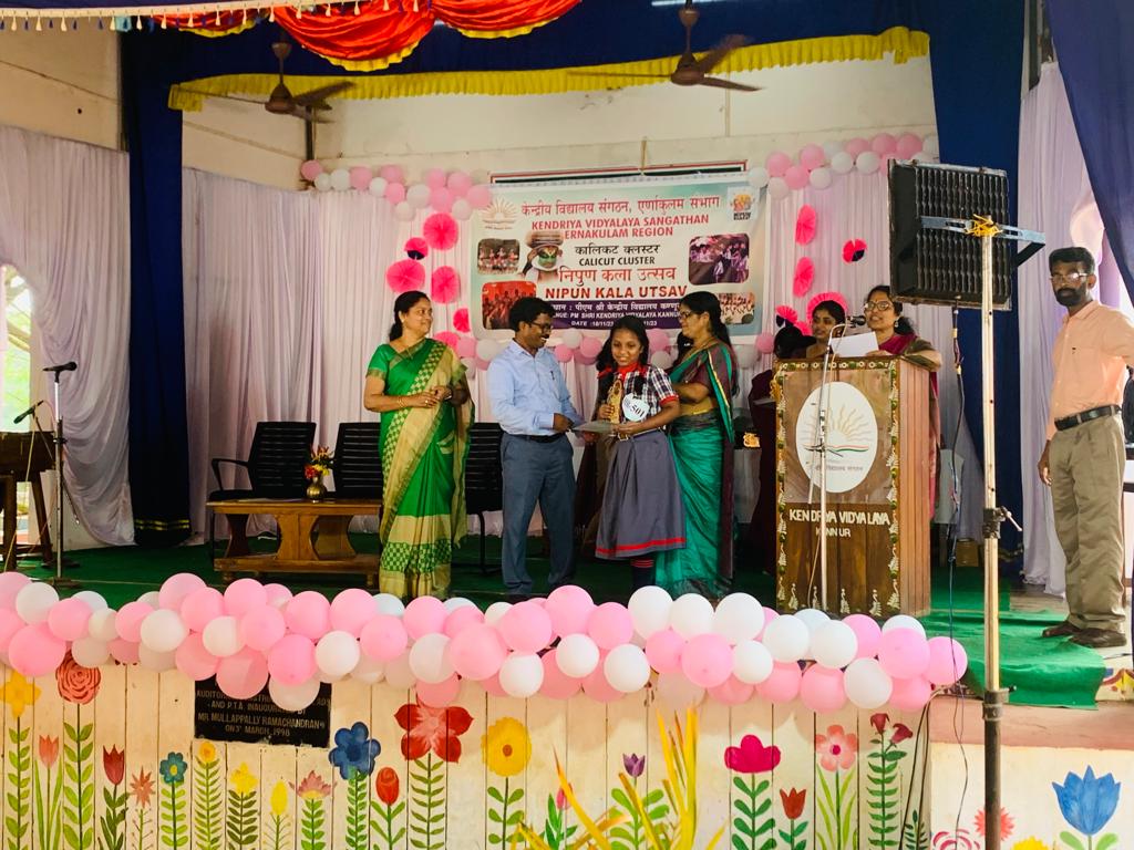CltKv1's tweet image. Proud moment for our school as our young talents grab the spotlight at Nipun Kala Utsav. First prize for both group dance and group song 🌟🎶 #pmshriKVNo1Calicut #CelebratingSuccess 
#WinningCombo #proudmoment