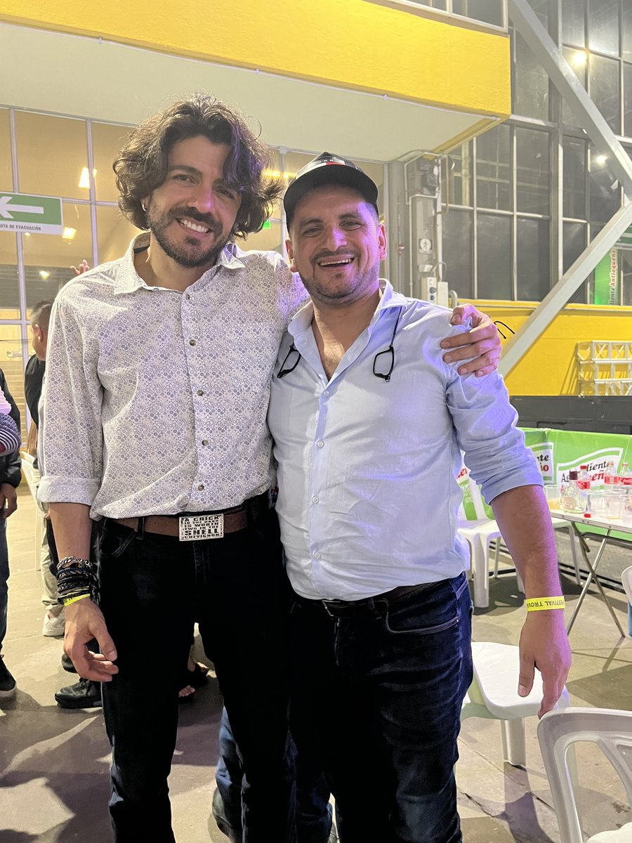 Los Actores como <a href="/jimmyvasquezart/">Jimmy Vásquez</a> y su talento inolvidable en el  papel de Miller, se convierten en amistades espontáneas en virtud de las alegrías y risas que nos dieron. Bienvenido a Medellin a disfrutar de nuestras Tradiciones orales, la Trova Antioqueña!