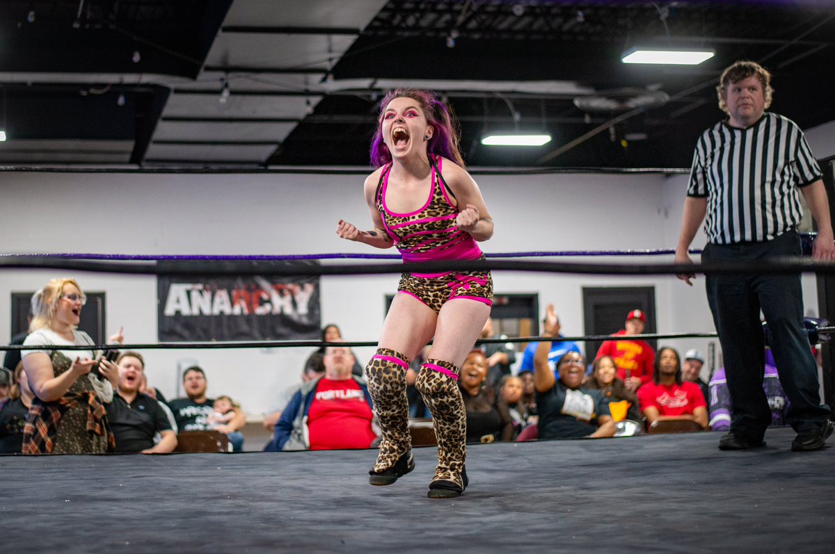 BoomboxPhoto's tweet photo. Tonight was @stlanarchy #MegaTicket #stlanarchy https://t.co/4CvK5N3I6h