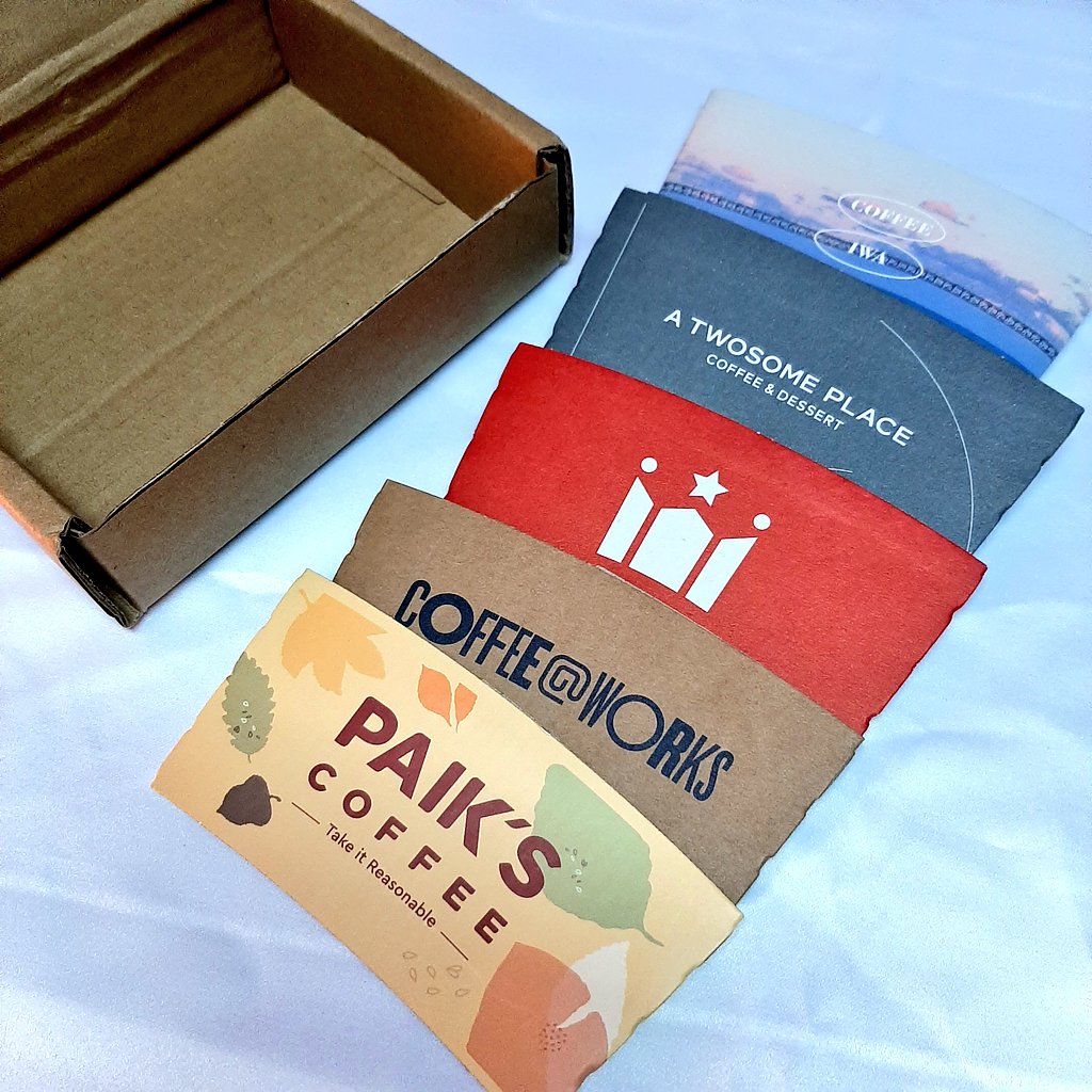 alamanuar_'s tweet photo. My friend just comeback from Korea. Thank you for the gift. Add to my Korea cup sleeve collection. Already 100+ π₯€
Unbox Photocard β
Unbox Cup sleeve β
#cafehunting #cupsleeve #Koreacafe #Koreancoffeeshop #collection #coffeelovers https://t.co/A2aDkiUChD