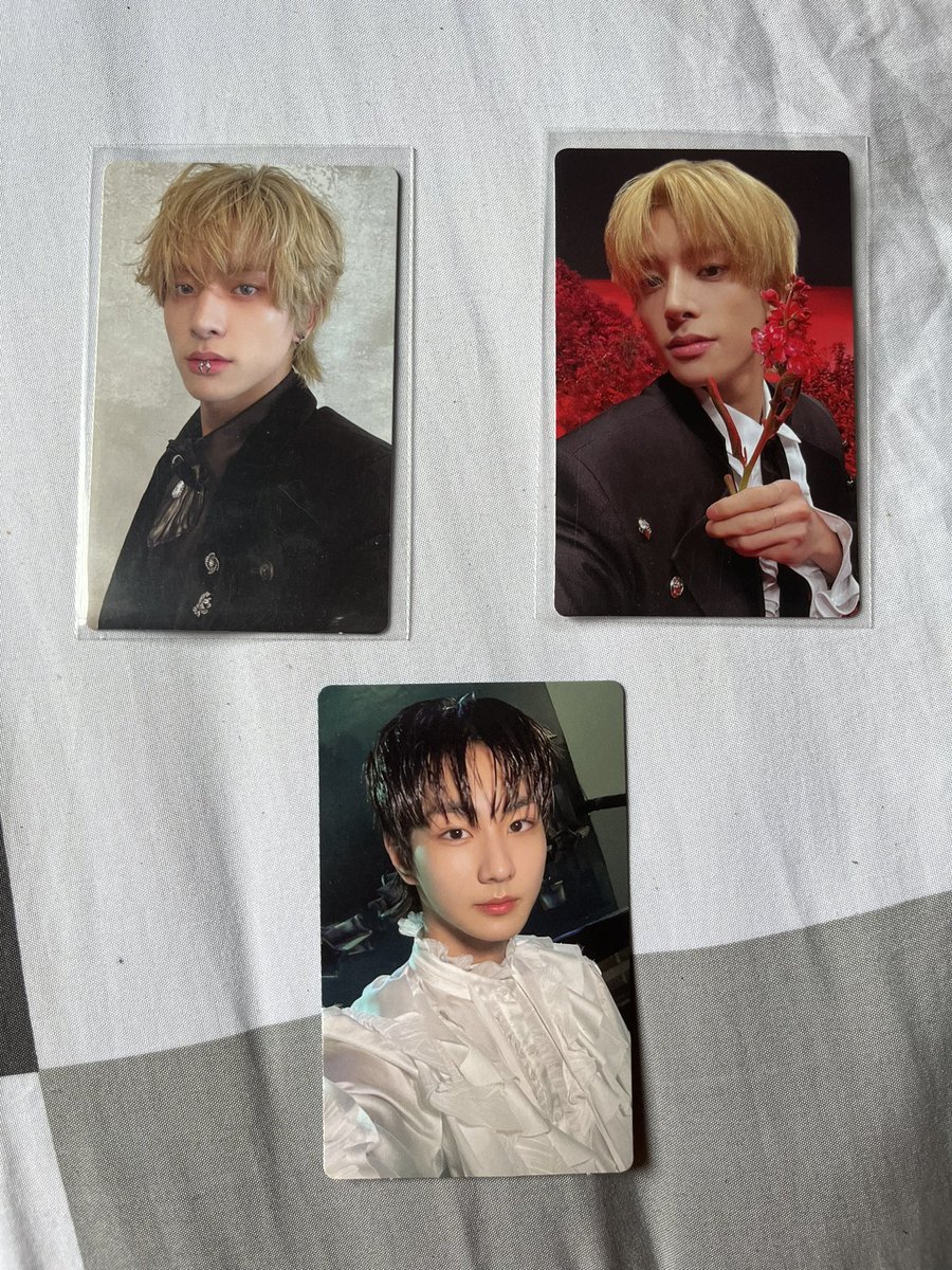 tinkerellez's tweet photo. ~°☆🛒 #tinkersellez {wts lfb ph}

‧°𐐪♡𐑂°‧ 
Enhypen dark blood selcas 

Jake full and new version, Jungwon half version

— payo set ₱450
— onhand
— 10/10 mint condi

rfs: need funds https://t.co/OU0p97pUGK