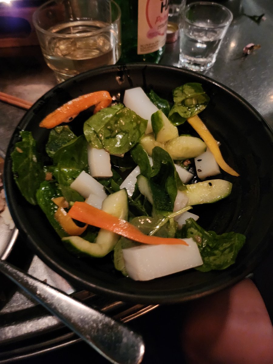 forbi_access's tweet photo. We went out to SOJU HAUS tonight for drinks and yummy food.
The place was super packed but well worth it 🤤
#REALITYCooking #REALITY #foodie https://t.co/ztXTKwsthV