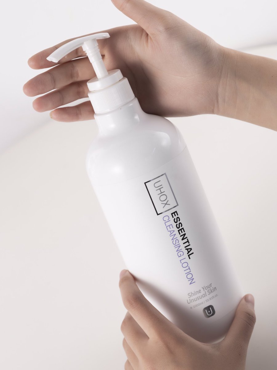 viewtale2022's tweet photo. UHOX Essential Cleansing Lotion 
怡孜基礎潔面乳☁️溫和不傷膚
#uhox #skincare #koreanskincare #kbeauty #cleanser #beauty #korea #skinmanagement #cleanskincare https://t.co/dCI2VSc481