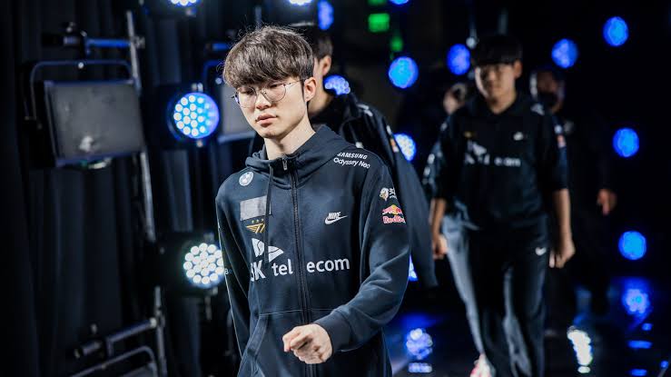 saib_adam's tweet photo. We have beaten the undefeated, we have crushed the titans.

Now we end the survivors.

#T1Fighting #T1atWorlds2023 #Worlds2023 https://t.co/dwxGo8mnDu