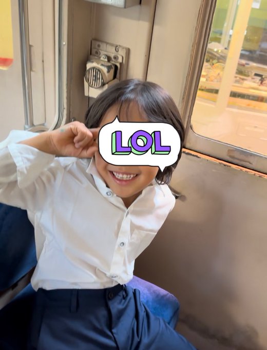 「電車内 白いシャツ」のTwitter画像/イラスト(新着)