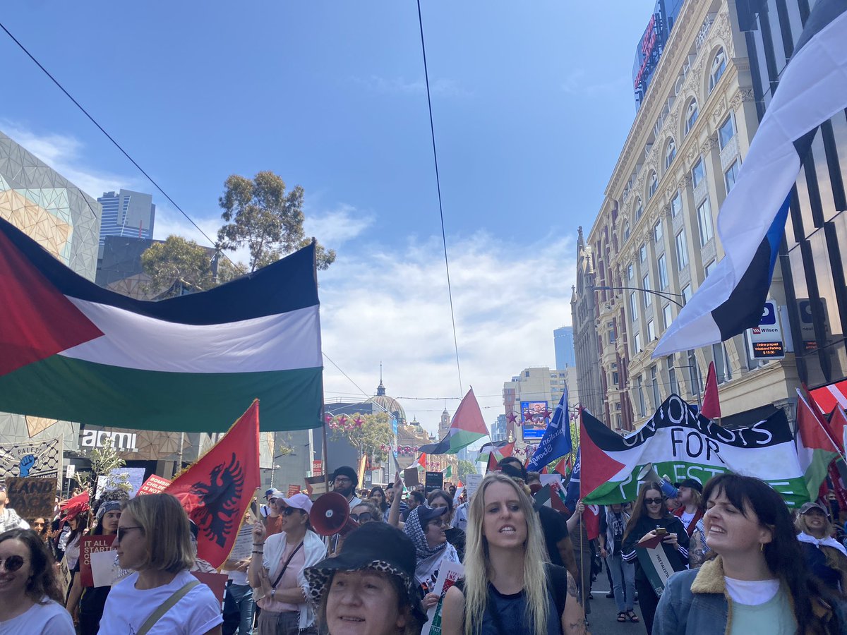 Members of #Ausunions marching in #Melbourne with @unions4palestin #EndTheOccupation #CeasefireNow #Gaza  ❤️