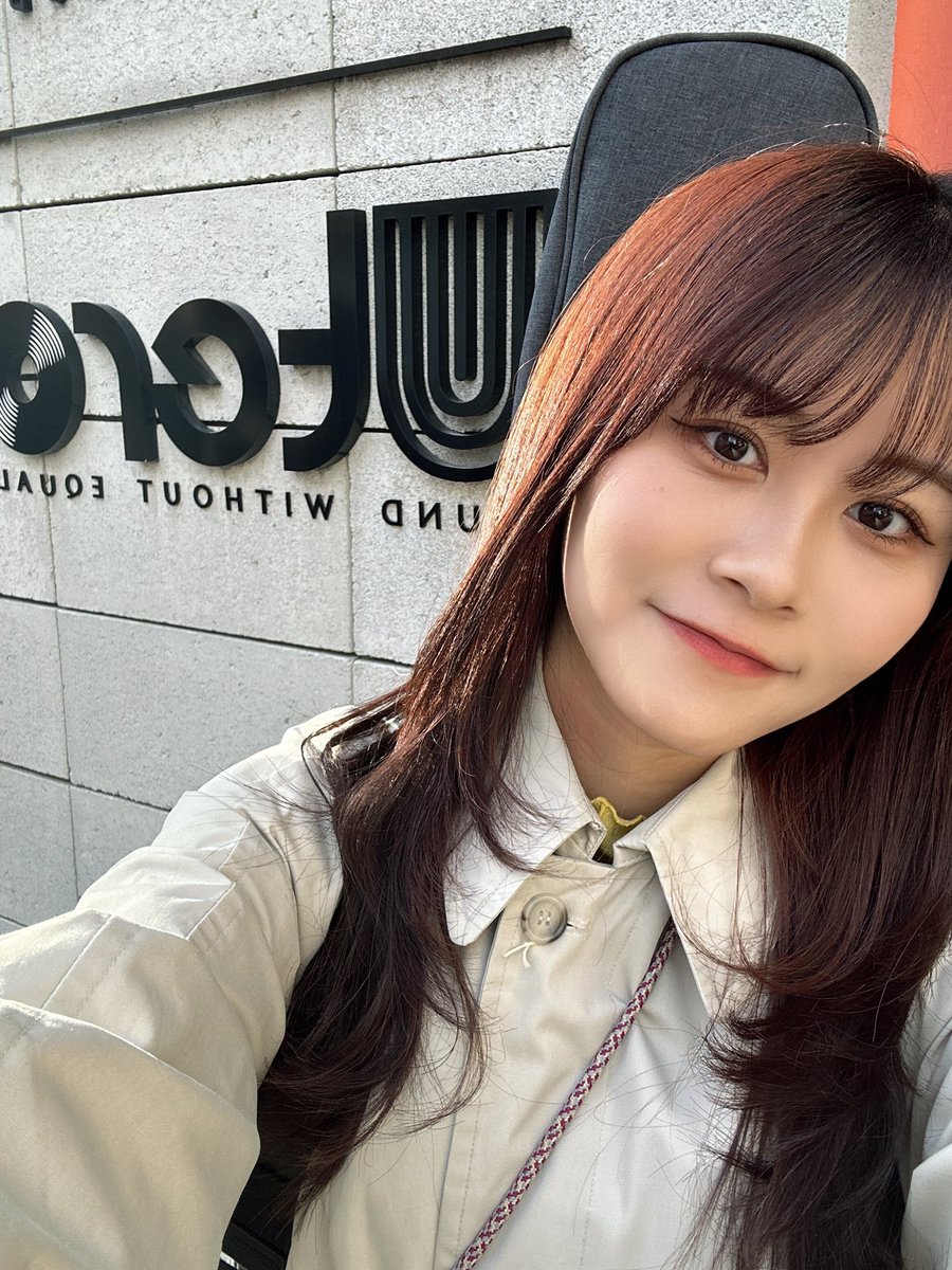 『usabeni 2nd Mini Album “textures!” Tour in Fukuoka』
ありがとうございました！！
急遽だったのに来てくれた方もありがとう〜😭

べにちゃんが好きだと言ってくれる｢cheerio!｣の弾き語りも久々に！
お話も沢山出来て嬉しかった〜☺️
改めて、べにちゃんアルバムリリースおめでとうございます🫶