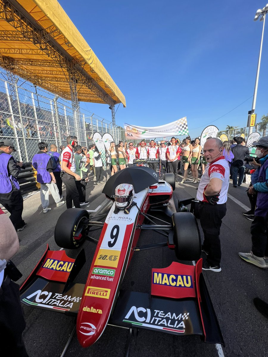 It’s was a busy grid!

🤞 keep your fingers crossed 🤞

#f3 #macaugp