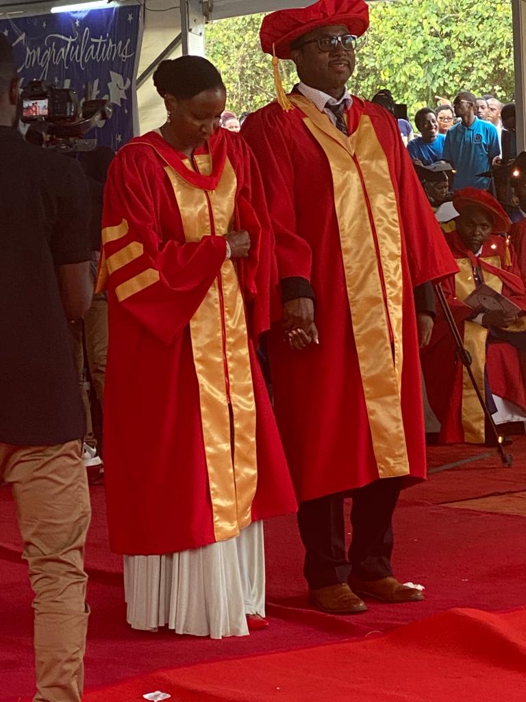 THRiVEDELTAS's tweet photo. #Congratulations Drs. @RoberoDK &amp; @DorynRuby on graduating with doctorates of @kcmucotz. It's a prestigious degree that requires years of studying &amp; researching. You've done a good job! THRiVE is proud of you.
Here's to the next chapter of your life.🥂💐🥳 https://t.co/K2ukzoCgxl