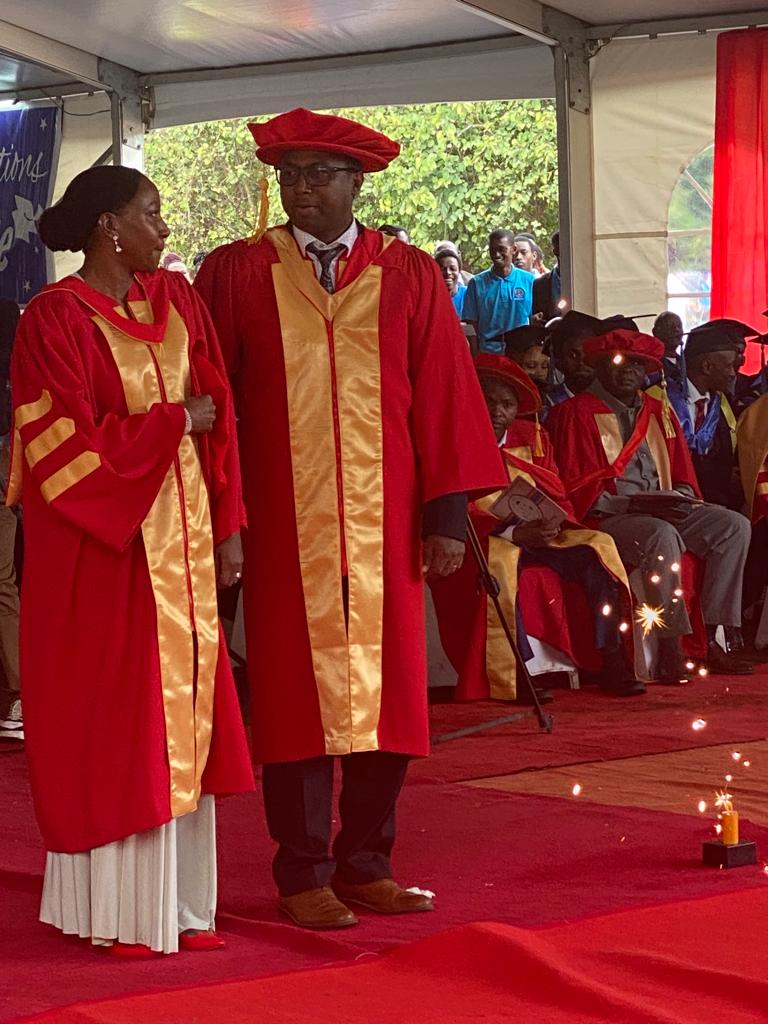 THRiVEDELTAS's tweet photo. #Congratulations Drs. @RoberoDK &amp; @DorynRuby on graduating with doctorates of @kcmucotz. It's a prestigious degree that requires years of studying &amp; researching. You've done a good job! THRiVE is proud of you.
Here's to the next chapter of your life.🥂💐🥳 https://t.co/K2ukzoCgxl