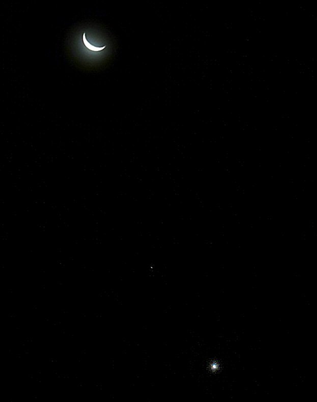 cacJerry's tweet image. Venus in conjunction with a waxing moon #nightpic