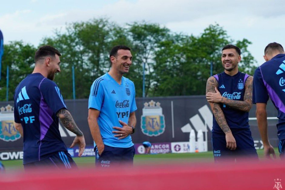 Leo Messi during training yesterday! 😄