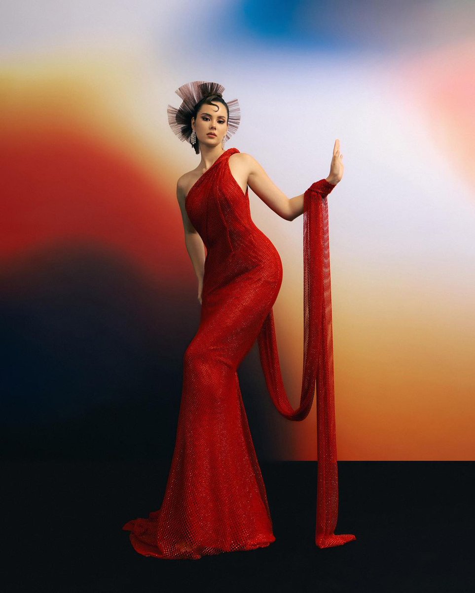 PhilstarNews's tweet photo. STILL AN ICONIC MISS UNIVERSE!
 
Miss Universe 2018 Catriona Gray shared photos on Instagram of her outfit for her hosting duties at #MissUniverse2023.
 
“Catriona ipanalo mo ang Pilipinas,” one fan commented.
 
“Supreme Queen of the Universe,” another fan replied.
 
“Wala bang Ms. Universe All Stars - All Winners?,” one fan asked.
 
:camera: Catriona Gray