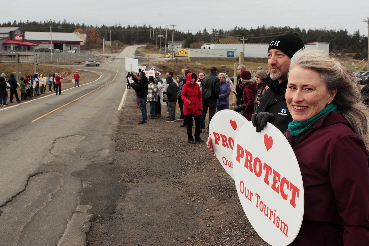 no_turbines's tweet image. Port au Port stands united! Community resists corporate mega-projects, protecting our home from unwanted industrialization.

#CommunityWins #nlpoli #newfoundland  #ProtectPortauPort #SustainableNotDestructive #EnergyNL #MyCNA #GreedEnergy #yyt #indigenous #cdnpol