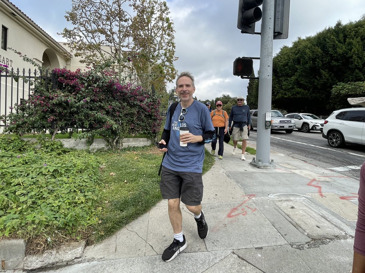 ayogist's tweet photo. #glaw many thanks to @franklinavenue for another walk (or in my case, ride) to remember! we looped from #griffithpark to franklin, fairfax, pico, and western -- they were on sidewalk, i was on street ๐ฒ๐ฑ https://t.co/F1nSVVb6to