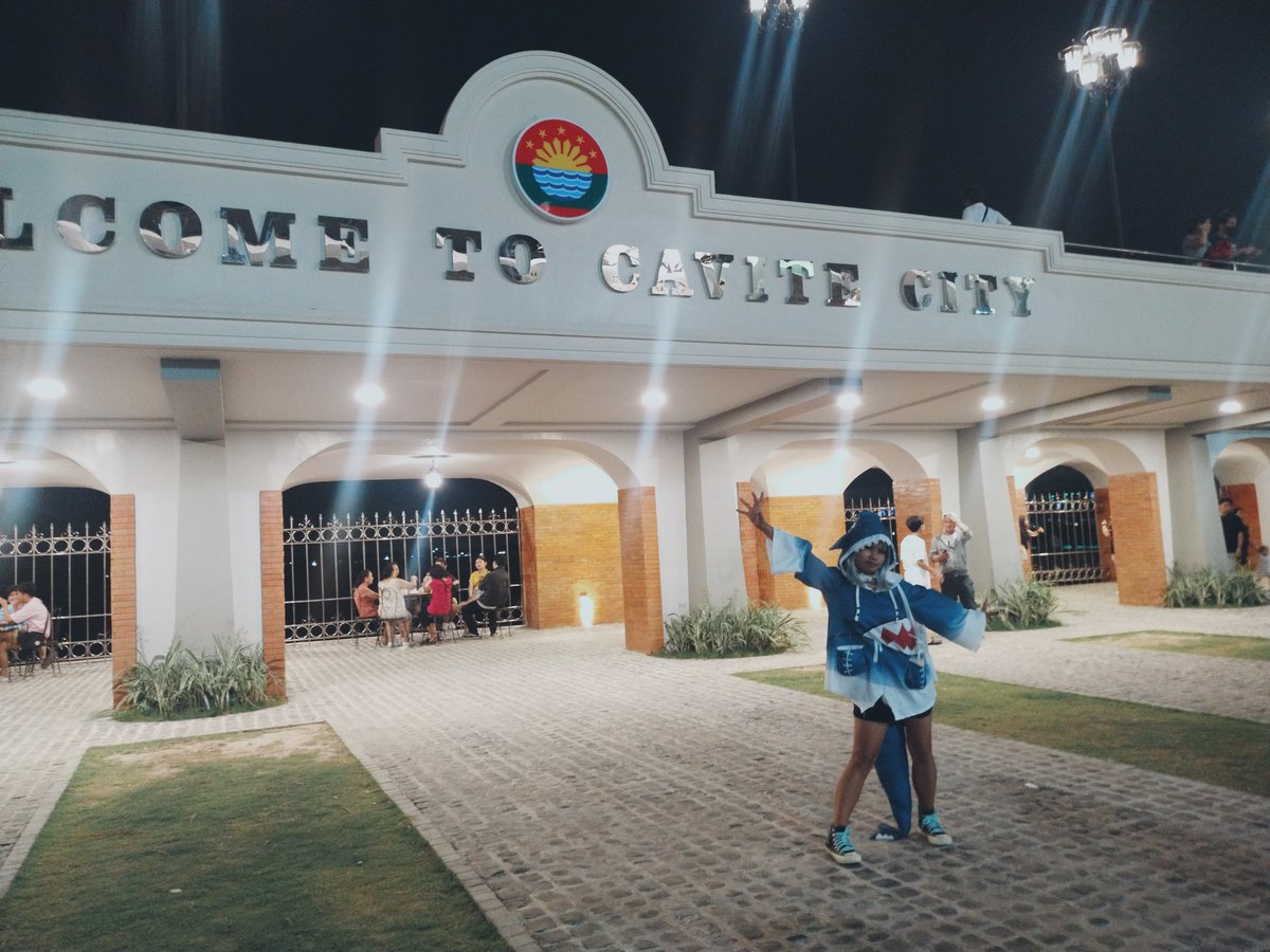 YachiroCoser's tweet photo. Late posting. 
I went to Cavite City with some coworkers and enjoyed the rides. It was fun and was my first time after that one in my childhood. 
I'm happy as I have supportive friends. We are planning for the next happy happy. Hehe~
#carnivals https://t.co/UWhMaCBkxD