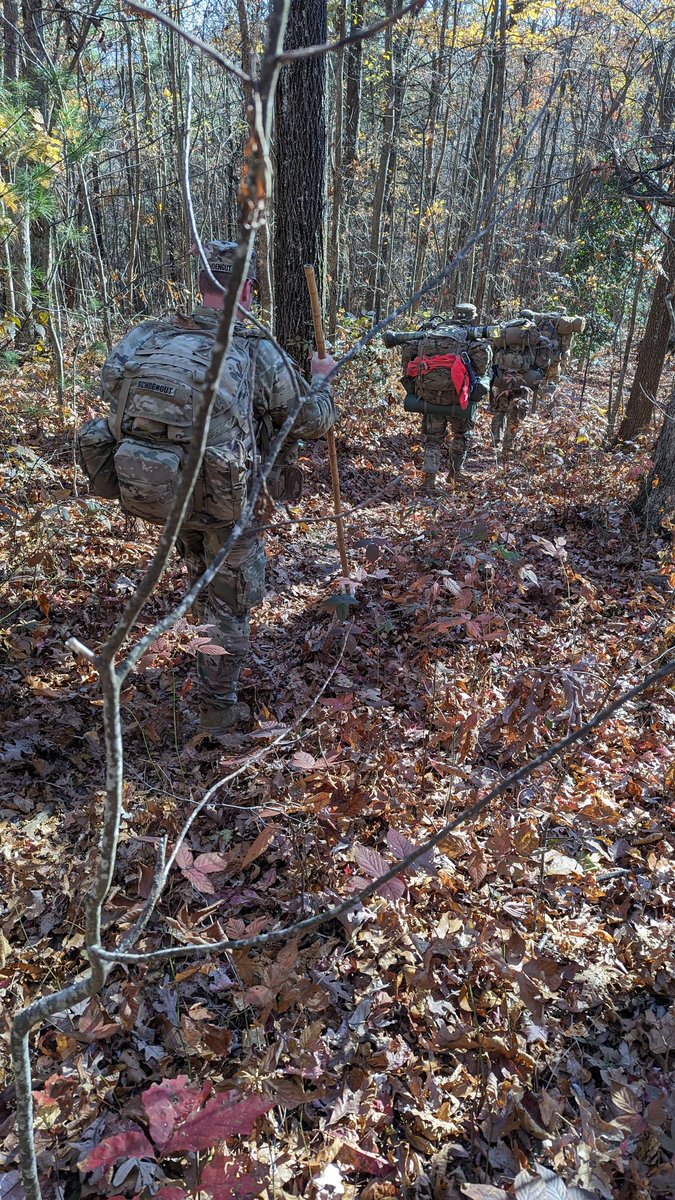 the_truth_tm's tweet photo. There were reportedly 150 Army Rangers doing training exercises on Wildcat Ridge. They all walked past me single-file while carrying 60-100 pound packs! https://t.co/SlSFoJxoMj