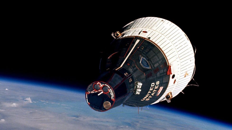 Fun Fact Friday: In 1965, the astronauts aboard the Gemini 6 spacecraft broadcast 'Jingle Bells' from space while traveling along the polar orbit.

#funfactfriday #jinglebellsfromspace #gemini6 #m1neral