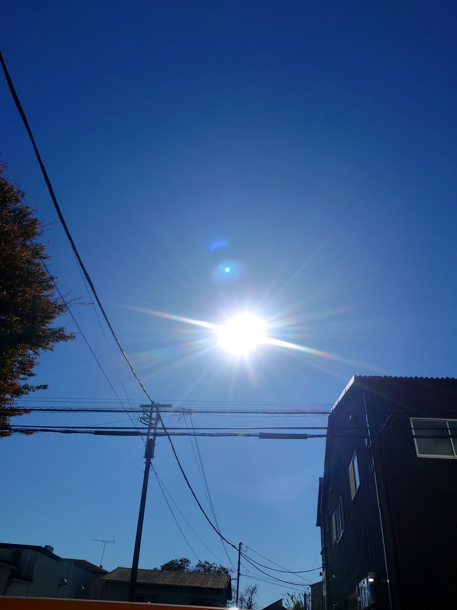 e_t_tsu's tweet photo. 良い天気
暖かいし最高のLIVE日和だね!☀😆☀ https://t.co/rHqlWSeyYF