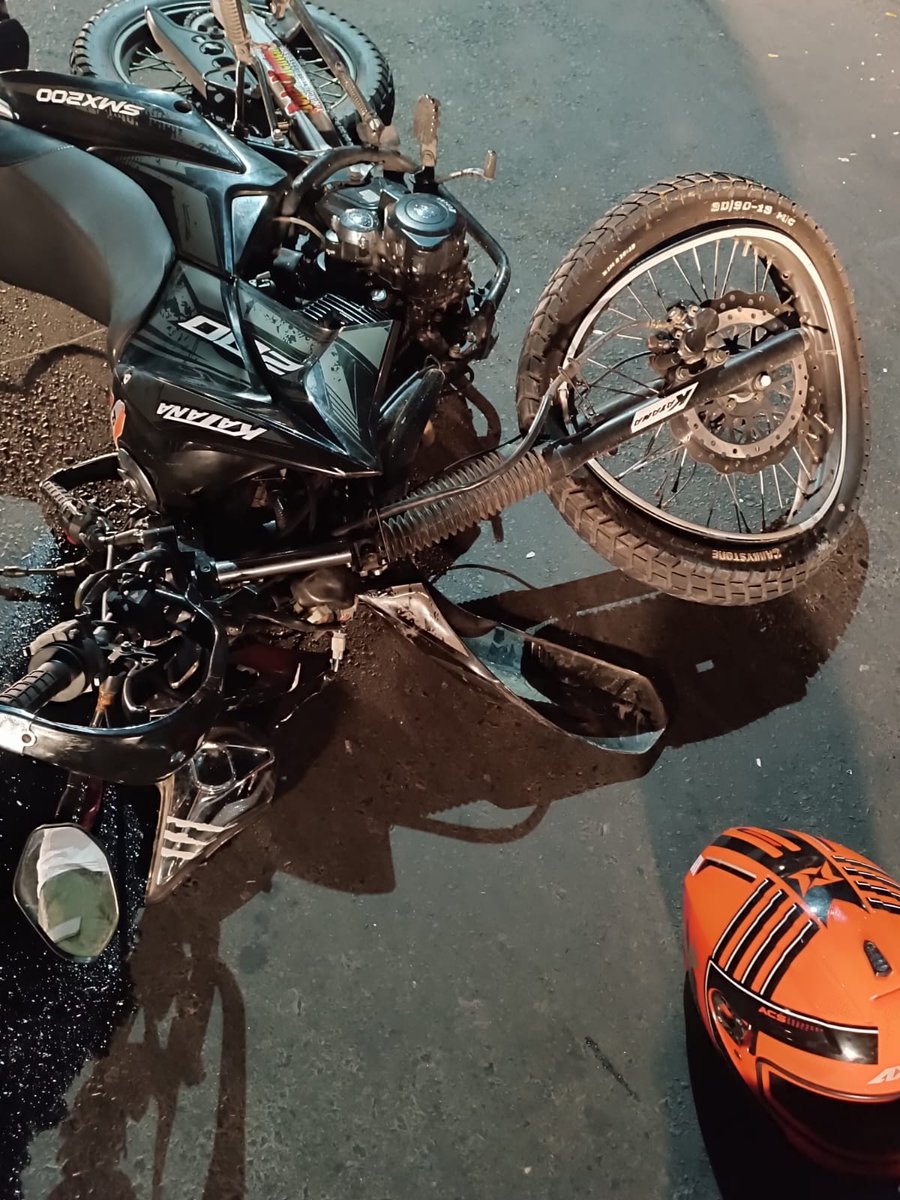 SoyapangoVerde's tweet photo. 📍Calle a ciudadela don Bosco y plaza Venecia. 

🚨Accidente de tránsito🚨

✅️Esta noche fuimos alertados para atender accidente que involucraba una motocicleta resultando lesionados dos personas que iban a bordo, fueron atendidos y trasladados al hospital Molina Martínez. https://t.co/T9GvIdunL4