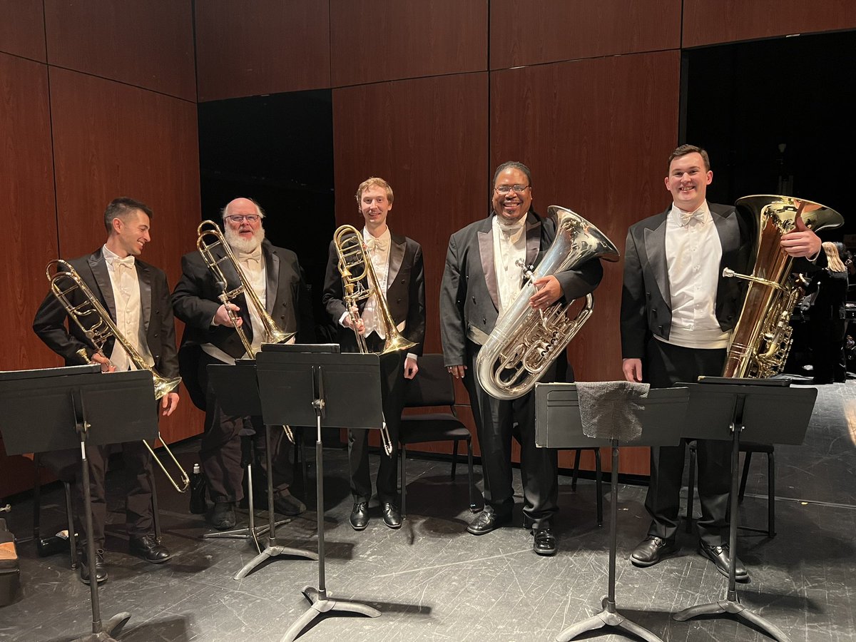 Rawtuba's tweet photo. Bravo NMPHIL!!! I was reminded tonight that I actually like my job💯✅💯✅Shout to the Low brass and Derek Manteufel holding down on 2nd Tuba! Bravo Tutti #nmphil #lowbrass #rawtuba #classicalmusic https://t.co/AkmSXMEa55