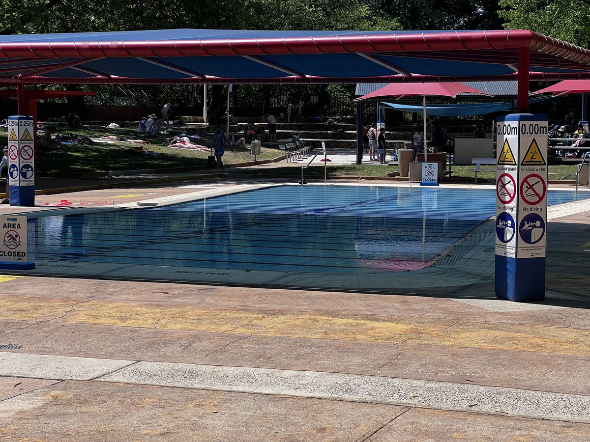 elbaroni's tweet photo. It’s not even remotely crowded, either. And the baby pool is *still* closed. Chip situation as yet uncertain. https://t.co/M3gAVhLJ68