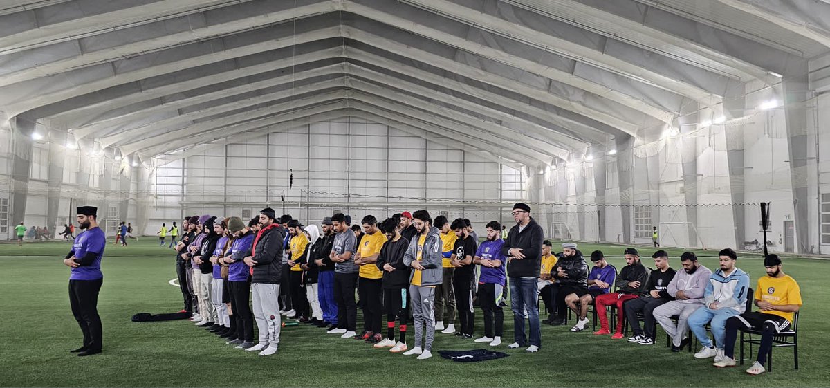 By the grace of Almighty Allah - Muslim Youth from Mississauga had the opportunity to kickoff their ASL season journey today and play a competitive game of soccer hosted by <a href="/AMYASports/">SEHAT CLUB CANADA 🇨🇦</a>. A league where lasting brotherhood is formed! 

Play together, pray together!

#UnitedUnderOne