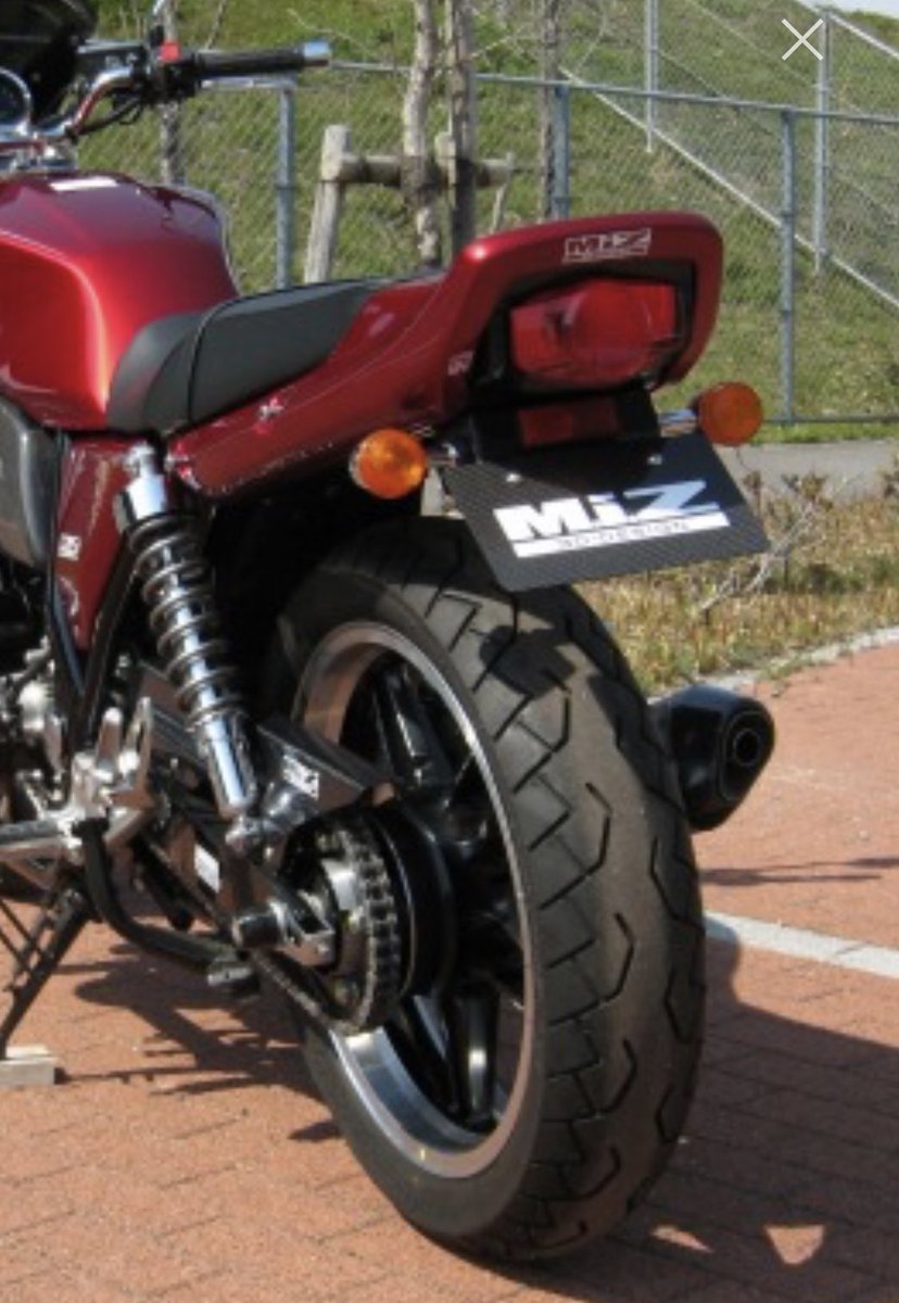 CB1000RSCB1000F's tweet photo. #SC65
#CB1100 乗りのFF様たち、こんなん知ってます?
CB1100用のテールカウル😊
なんかの流用ですかね、MIZさんと言う所で出してましたが、もう販売してないかなあ…
納車前はテールカウル付けたかったんだけど、ちょっと長いんですよね、コレ。 https://t.co/URiHIPs5mY