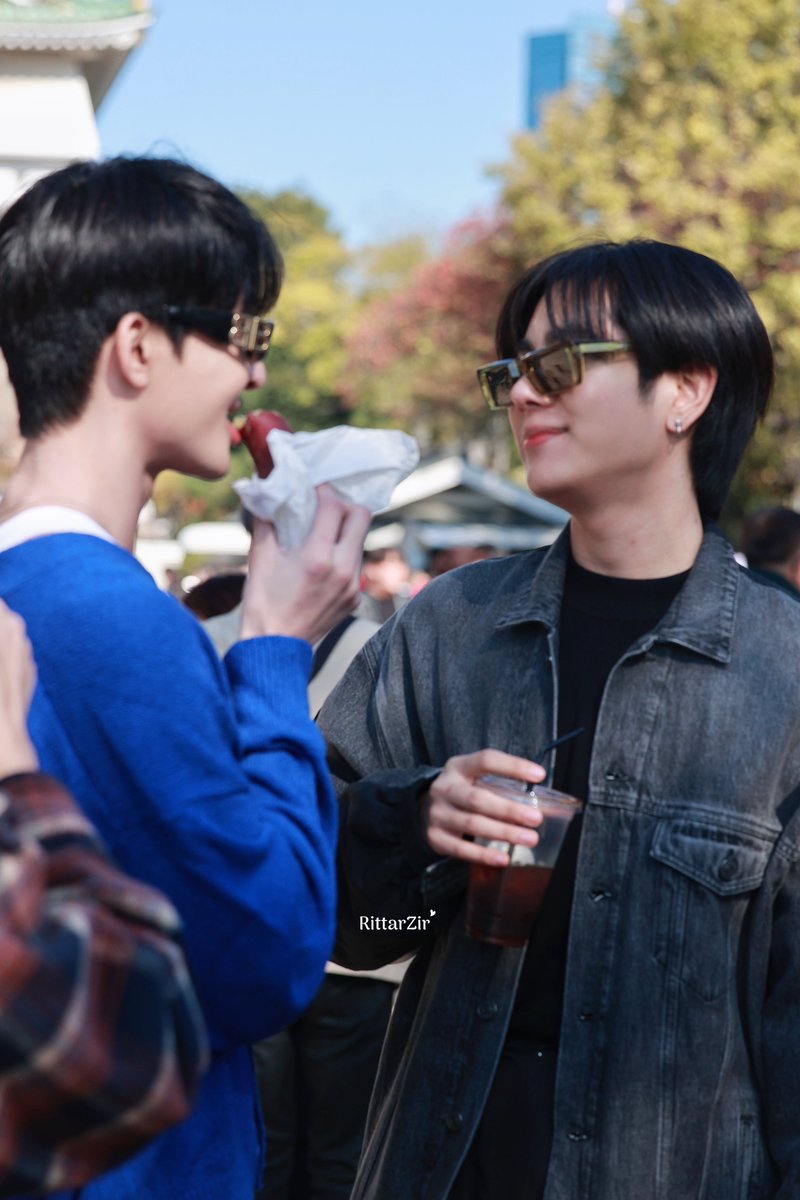 RittarZir's tweet photo. มันหวานสุดๆ 🍠

Toro X EarthMix In Osaka 
#TorogotoOsaka #ToroxEarthMix 
#ขนมแมวโทโร่ #เอิร์ทมิกซ์
#mixxiw #EarthPirapat 
#RittarZirPhoto https://t.co/5WrLlB3orT