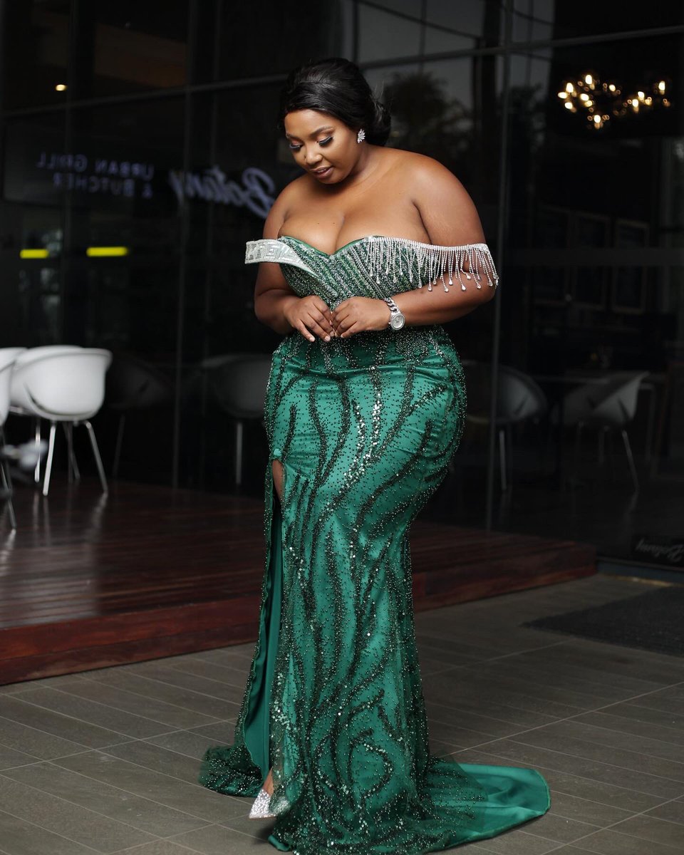 Moments last night at the Sama’s. Congratulations to all winners🎉🫶🏾. _ Dressed by @Bayandakhathini Hair by Dzigurlz #LaConco #SAMA29
