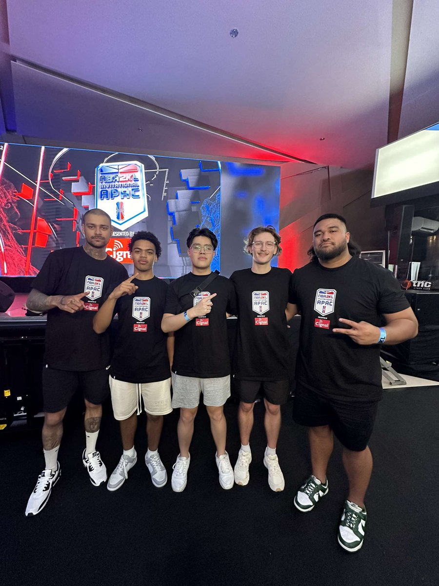What a weekend. Not under the best circumstances but we made the most of our 2nd opportunity. The <a href="/NBA2KLeague/">NBA 2K League</a> always put on amazing events for the APAC region so thank you to the entire crew. It's always nice to see familiar faces and meet new people, especially <a href="/Dirk_JDR/">Dirk</a>!